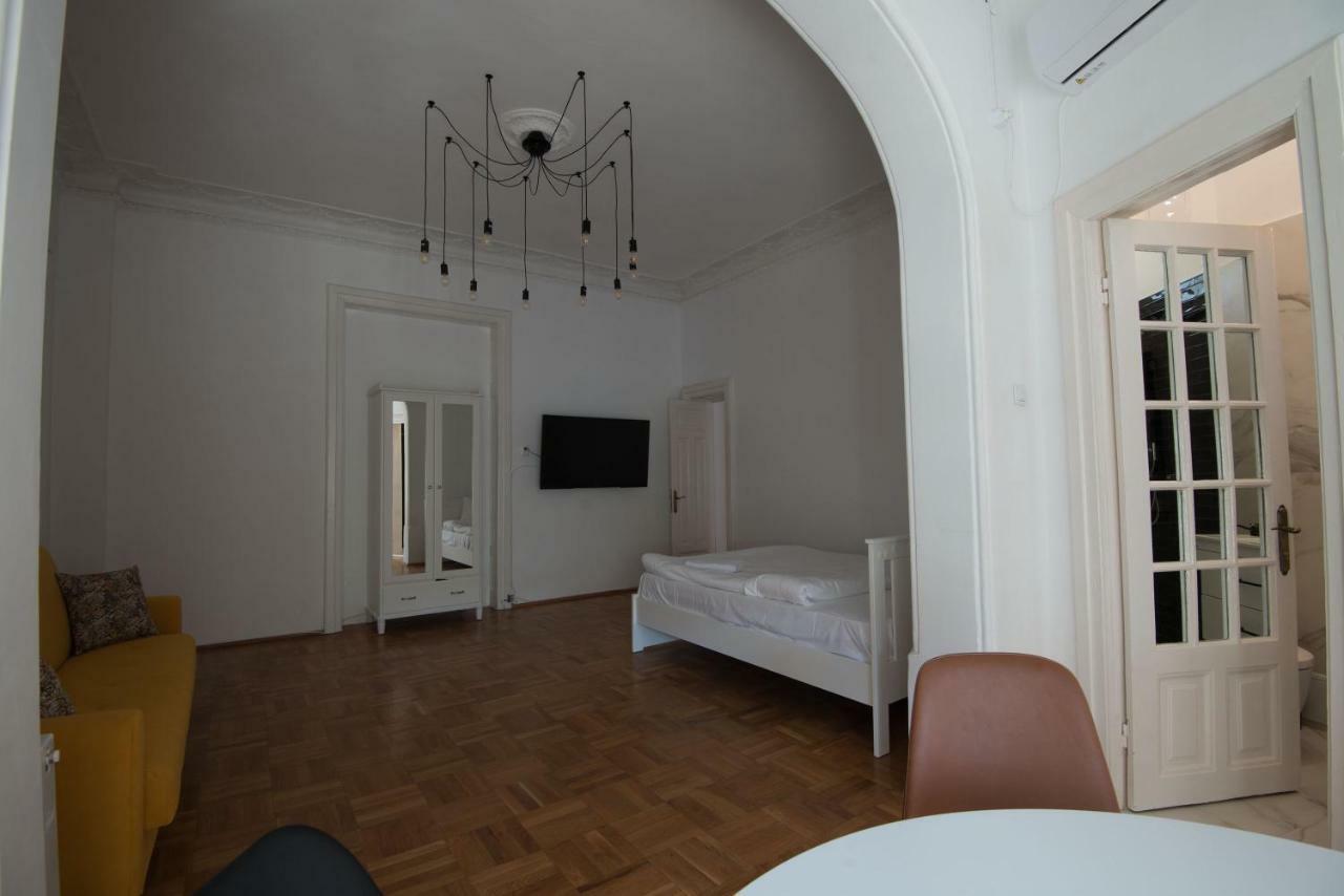 George Enescu Suites Bukarest Exterior foto
